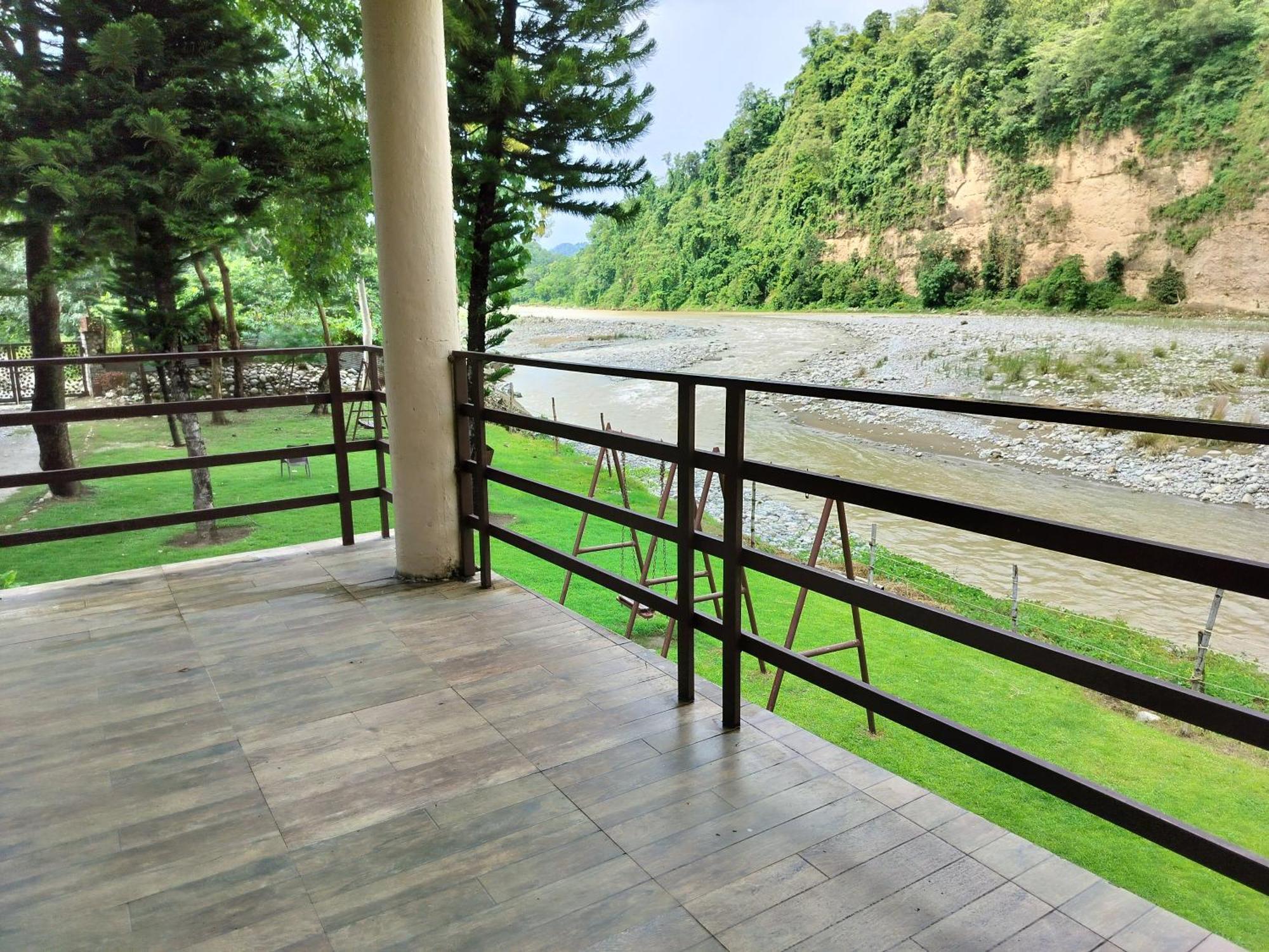 Bel-La Monde Hotel "Riverside" - Jim Corbett Garjia 외부 사진
