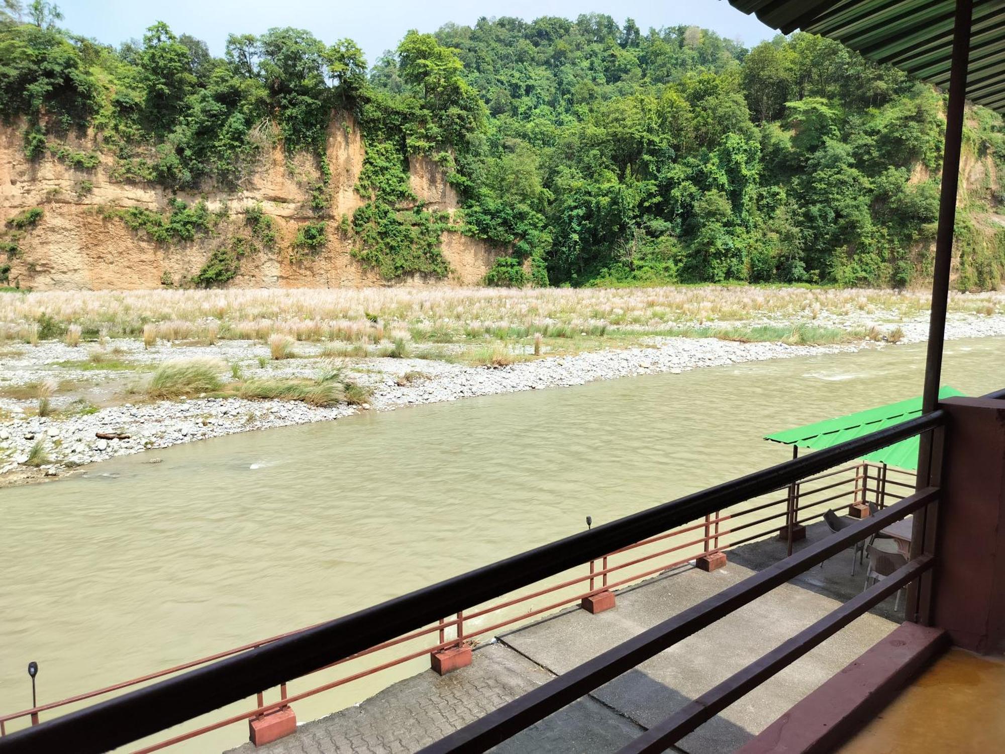 Bel-La Monde Hotel "Riverside" - Jim Corbett Garjia 외부 사진