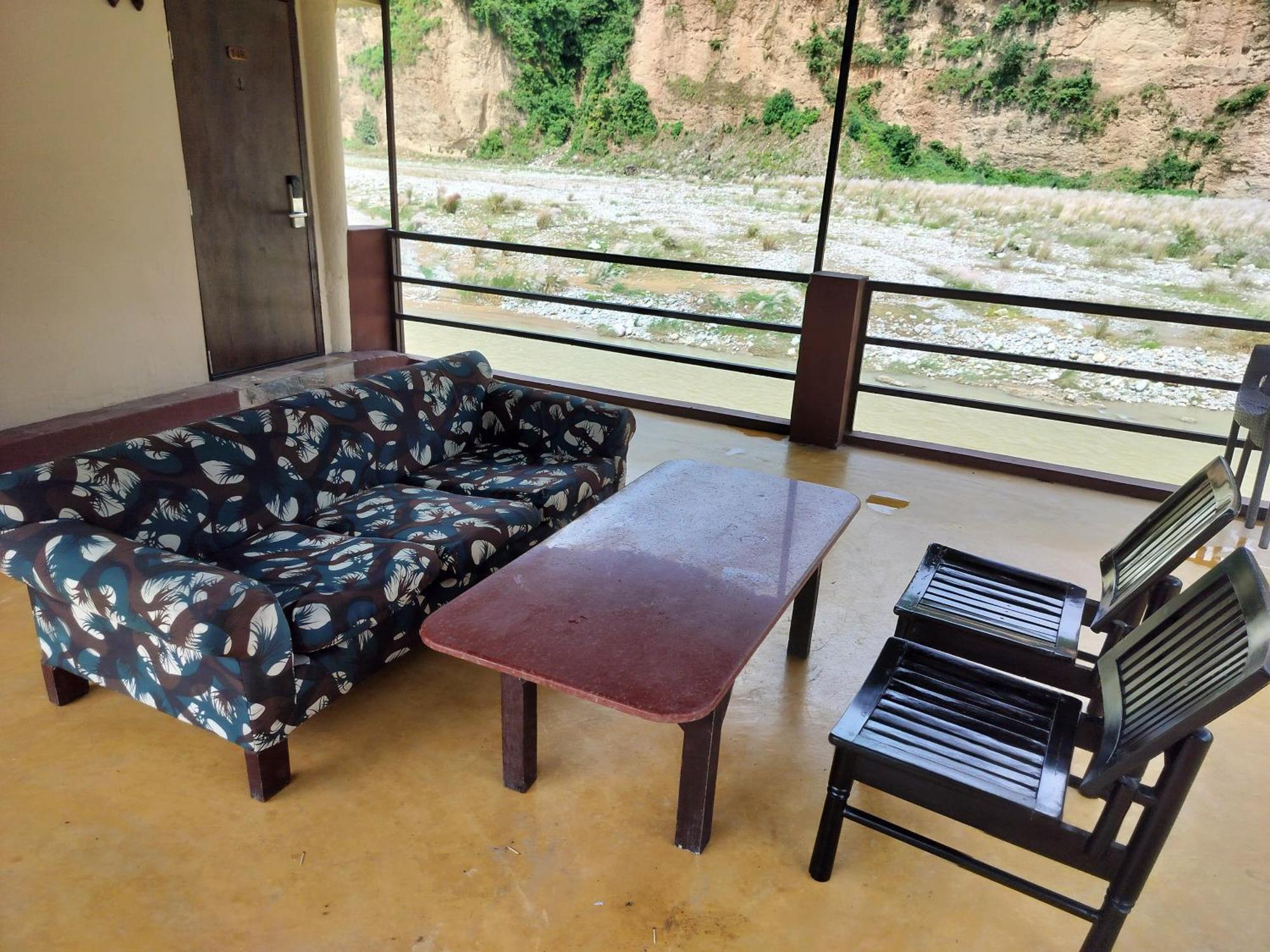 Bel-La Monde Hotel "Riverside" - Jim Corbett Garjia 외부 사진
