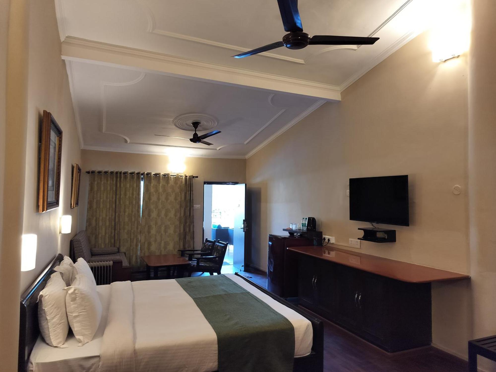 Bel-La Monde Hotel "Riverside" - Jim Corbett Garjia 외부 사진