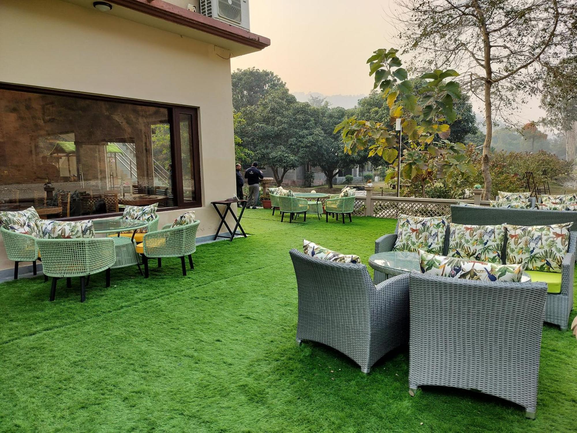 Bel-La Monde Hotel "Riverside" - Jim Corbett Garjia 외부 사진