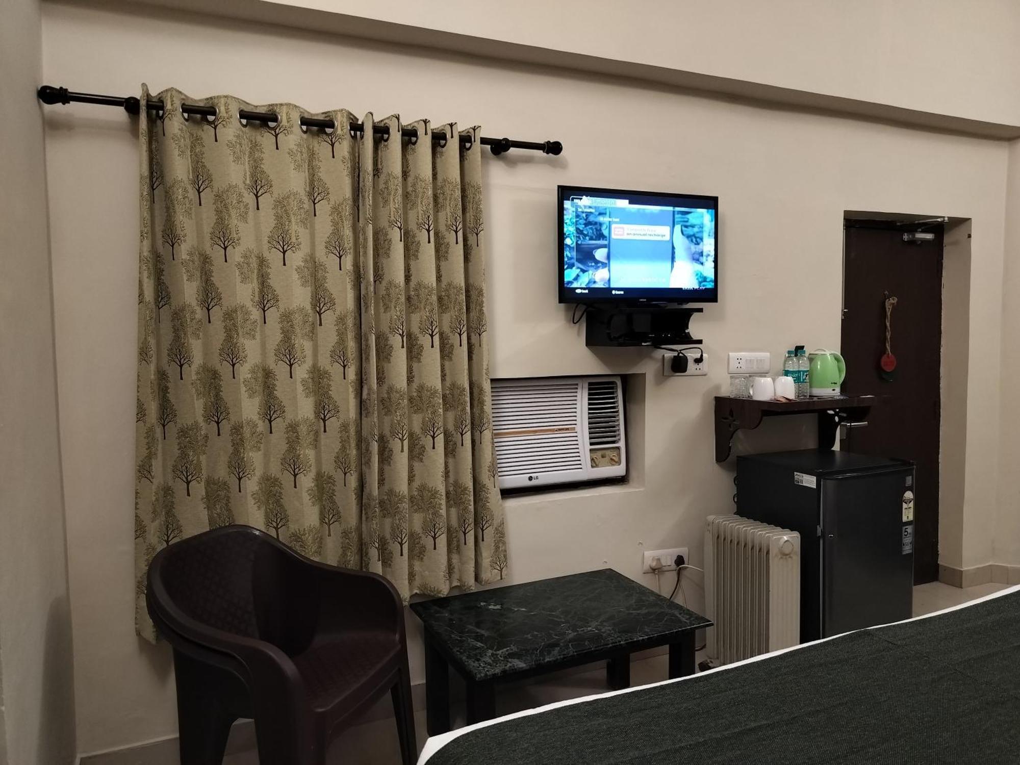 Bel-La Monde Hotel "Riverside" - Jim Corbett Garjia 외부 사진